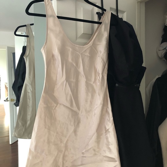 Aritzia dress - Picture 1 of 4